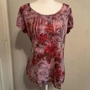 Flowery tee with rhinestones embellishments